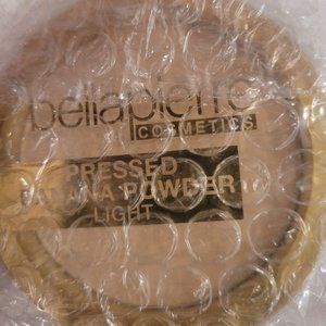 Bellapierre Cosmetics Pressed Banana Setting Powder in Light